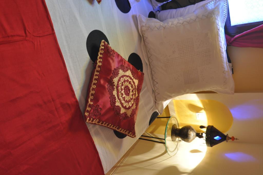 Riad La Famille Marrakesh Ruang foto
