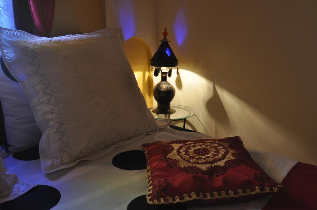 Riad La Famille Marrakesh Ruang foto