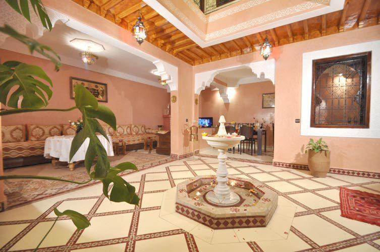 Riad La Famille Marrakesh Bagian luar foto
